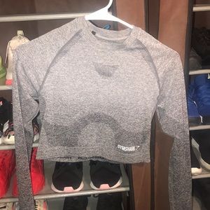 Long sleeve crop top